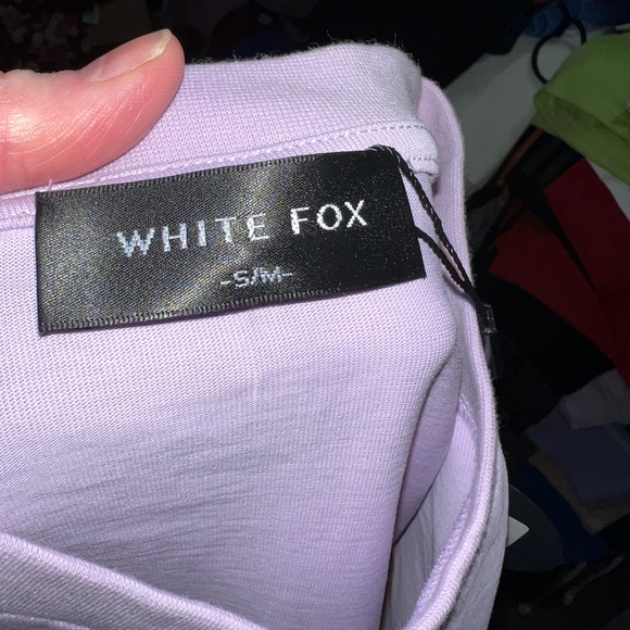 White Fox Boutique Leisure Series Tee Shirt & Sweatpants Set - Picture 12 of 15